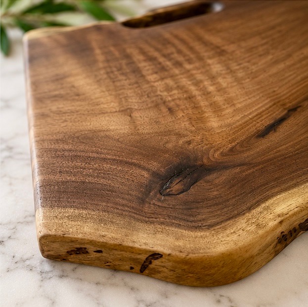 Walnut charcuterie board W009